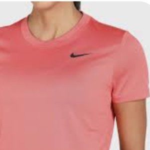 Nike SUPER cute tee in coral